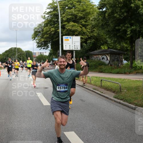 29.06.2025 - hella hamburg halbmarathon Yannick Fuchs http://msf.ph/oto/8181979 29.06.2025 10:43:10 20KM 1094, 1163, 1176, 1381, 1452, 1892, 2260, 3985, 4183, 4185, 4847, 4890, 5705, 6389, 7067, 8302, 8821, 8889, 9213, 9348, 9649, 9661, 9770, 10053, 10184, 10859, 10860, 11451, 11579, 11679, 11779, 12094, 12421, 12533, 12534, 12690, 13009, 13183, 13269, 13450, 13962, 14033, 14511, 15384, 15784, 15857, 15894, 16369, 16592, 16627, 17173, 17395, 17632, 17745, 17855, 17982, 18598, 18873, 18887 meine-sportfotos.de