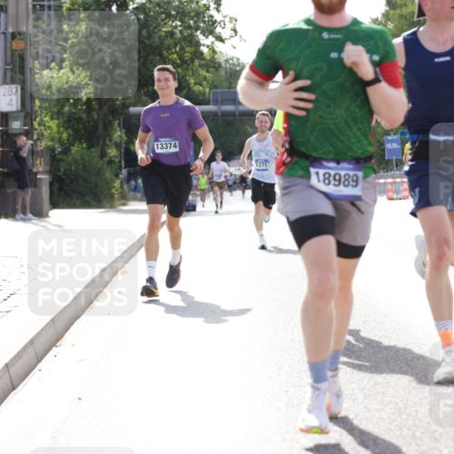 29.06.2025 - hella hamburg halbmarathon Jannik Wohlers http://msf.ph/oto/8181987 29.06.2025 09:42:50 Lombardsbrücke 1271, 4338, 5301, 6090, 9097, 9385, 9565, 9767, 10867, 11994, 12341, 13374, 14728, 14757, 15483, 15671, 18037, 18328, 18693, 18695, 18989 meine-sportfotos.de