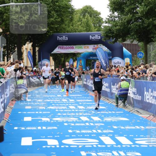 29.06.2025 - hella hamburg halbmarathon Zöllner http://msf.ph/oto/8181993 29.06.2025 10:32:27 Ziel 5070, 5746, 7845, 8883, 10484, 11745, 16957 meine-sportfotos.de
