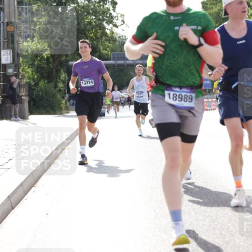 29.06.2025 - hella hamburg halbmarathon Jannik Wohlers http://msf.ph/oto/8181999 29.06.2025 09:42:50 Lombardsbrücke 1271, 4338, 5301, 6090, 9097, 9385, 9565, 9767, 10867, 11994, 12341, 13374, 14728, 14757, 15483, 15671, 18037, 18328, 18693, 18695, 18989 meine-sportfotos.de