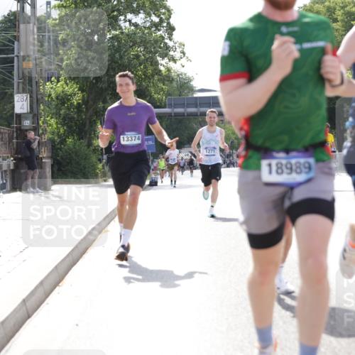 29.06.2025 - hella hamburg halbmarathon Jannik Wohlers http://msf.ph/oto/8182007 29.06.2025 09:42:50 Lombardsbrücke 1271, 4338, 5301, 6090, 9097, 9385, 9565, 9767, 10867, 11994, 12341, 13374, 14728, 14757, 15483, 15671, 18037, 18328, 18693, 18695, 18989 meine-sportfotos.de