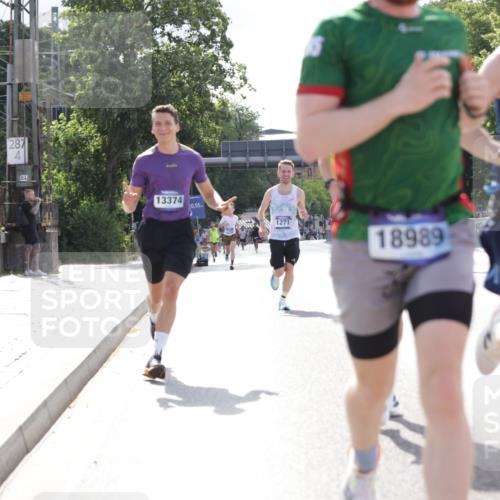 29.06.2025 - hella hamburg halbmarathon Jannik Wohlers http://msf.ph/oto/8182013 29.06.2025 09:42:51 Lombardsbrücke 1271, 4338, 5301, 6090, 9097, 9385, 9565, 9767, 10867, 11994, 12341, 13374, 14728, 14757, 15483, 15671, 18037, 18328, 18693, 18695, 18989 meine-sportfotos.de
