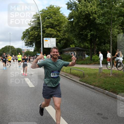 29.06.2025 - hella hamburg halbmarathon Yannick Fuchs http://msf.ph/oto/8182034 29.06.2025 10:43:10 20KM 1094, 1163, 1176, 1381, 1452, 1892, 2260, 3985, 4183, 4185, 4847, 4890, 5705, 6389, 7067, 8302, 8821, 8889, 9213, 9348, 9649, 9661, 9770, 10053, 10184, 10859, 10860, 11451, 11579, 11679, 11779, 12094, 12421, 12533, 12534, 12690, 13009, 13183, 13269, 13450, 13962, 14033, 14511, 15384, 15784, 15857, 15894, 16369, 16592, 16627, 17173, 17395, 17632, 17745, 17855, 17982, 18598, 18873, 18887 meine-sportfotos.de