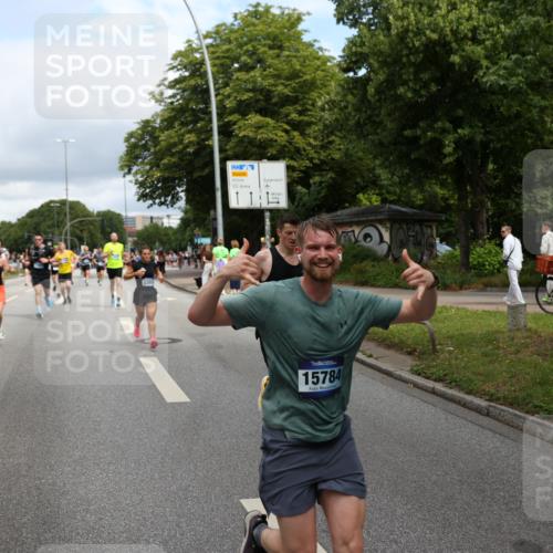 29.06.2025 - hella hamburg halbmarathon Yannick Fuchs http://msf.ph/oto/8182053 29.06.2025 10:43:10 20KM 1094, 1163, 1176, 1381, 1452, 1892, 2260, 3985, 4183, 4185, 4847, 4890, 5705, 6389, 7067, 8302, 8821, 8889, 9213, 9348, 9649, 9661, 9770, 10053, 10184, 10859, 10860, 11451, 11579, 11679, 11779, 12094, 12421, 12533, 12534, 12690, 13009, 13183, 13269, 13450, 13962, 14033, 14511, 15384, 15784, 15857, 15894, 16369, 16592, 16627, 17173, 17395, 17632, 17745, 17855, 17982, 18598, 18873, 18887 meine-sportfotos.de