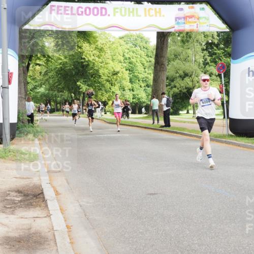 29.06.2025 - hella hamburg halbmarathon MichiJ http://msf.ph/oto/8182066 29.06.2025 10:17:27 Zwischen KM18-KM19 2203, 9804, 13941, 14757, 14828, 19114 meine-sportfotos.de
