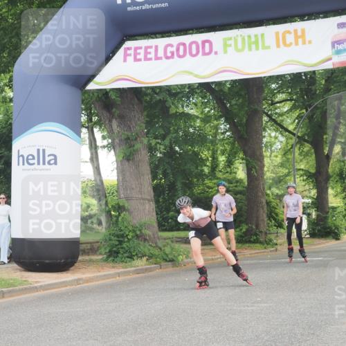 29.06.2025 - hella hamburg halbmarathon KatJ http://msf.ph/oto/8182092 29.06.2025 09:23:36 Zwischen KM18-KM19  meine-sportfotos.de