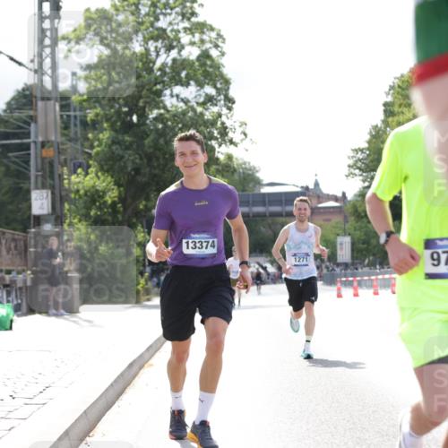 29.06.2025 - hella hamburg halbmarathon Jannik Wohlers http://msf.ph/oto/8182096 29.06.2025 09:42:51 Lombardsbrücke 1271, 4338, 5301, 6090, 9097, 9385, 9565, 9767, 10867, 11994, 12341, 13374, 14728, 14757, 15483, 15671, 18037, 18328, 18693, 18695, 18989 meine-sportfotos.de