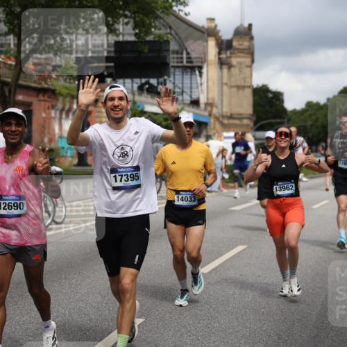 29.06.2025 - hella hamburg halbmarathon Yannick Fuchs http://msf.ph/oto/8182105 29.06.2025 10:43:11 20KM 1094, 1163, 1176, 1381, 1452, 1892, 2260, 3985, 4183, 4185, 4847, 4890, 5705, 6389, 7067, 8302, 8821, 9213, 9348, 9649, 9661, 9770, 10053, 10184, 10859, 10860, 11451, 11579, 11679, 11779, 12094, 12421, 12533, 12534, 12690, 13009, 13183, 13269, 13450, 13962, 14033, 14511, 15384, 15784, 15857, 15894, 16369, 16592, 16627, 17173, 17395, 17632, 17745, 17855, 17982, 18598, 18873, 18887 meine-sportfotos.de