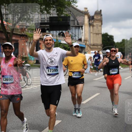 29.06.2025 - hella hamburg halbmarathon Yannick Fuchs http://msf.ph/oto/8182114 29.06.2025 10:43:11 20KM 1094, 1163, 1176, 1381, 1452, 1892, 2260, 3985, 4183, 4185, 4847, 4890, 5705, 6389, 7067, 8302, 8821, 9213, 9348, 9649, 9661, 9770, 10053, 10184, 10859, 10860, 11451, 11579, 11679, 11779, 12094, 12421, 12533, 12534, 12690, 13009, 13183, 13269, 13450, 13962, 14033, 14511, 15384, 15784, 15857, 15894, 16369, 16592, 16627, 17173, 17395, 17632, 17745, 17855, 17982, 18598, 18873, 18887 meine-sportfotos.de
