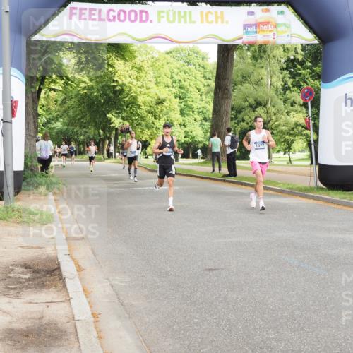29.06.2025 - hella hamburg halbmarathon MichiJ http://msf.ph/oto/8182144 29.06.2025 10:17:30 Zwischen KM18-KM19 1577, 9804, 13941, 13956, 19114 meine-sportfotos.de