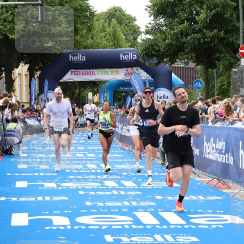 29.06.2025 - hella hamburg halbmarathon Zöllner http://msf.ph/oto/8182182 29.06.2025 10:32:32 Ziel 5070, 5746, 7845, 8883, 11745, 13199, 16957, 18135, 18562, 18563 meine-sportfotos.de