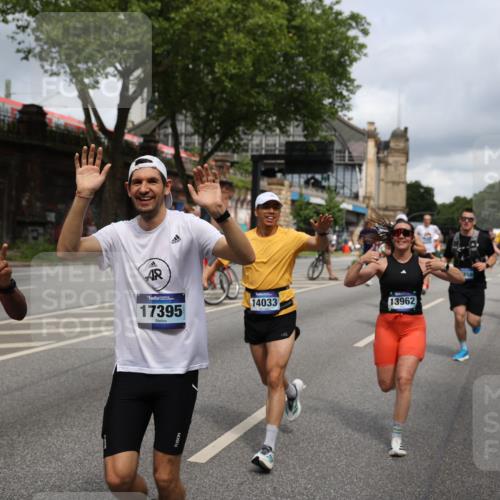 29.06.2025 - hella hamburg halbmarathon Yannick Fuchs http://msf.ph/oto/8182248 29.06.2025 10:43:12 20KM 1094, 1381, 1452, 1892, 2260, 3985, 4183, 4185, 4847, 4890, 5705, 6389, 7067, 8302, 8821, 9213, 9348, 9649, 9661, 9770, 10053, 10184, 10859, 10860, 11451, 11579, 11679, 11779, 12094, 12421, 12533, 12534, 12690, 13009, 13183, 13269, 13450, 13962, 14033, 15384, 15422, 15784, 15857, 15894, 16369, 16592, 16627, 17173, 17395, 17632, 17745, 17855, 17982, 18598, 18873, 18887 meine-sportfotos.de
