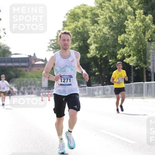 29.06.2025 - hella hamburg halbmarathon Jannik Wohlers http://msf.ph/oto/8182252 29.06.2025 09:42:53 Lombardsbrücke 1271, 4338, 5301, 6090, 9097, 9385, 9565, 9767, 10867, 11994, 12341, 13374, 14728, 14757, 15483, 15671, 18037, 18328, 18693, 18695, 18989 meine-sportfotos.de