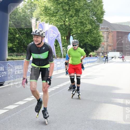 29.06.2025 - hella hamburg halbmarathon Strokosch-Dieckow http://msf.ph/oto/8182275 29.06.2025 09:23:36 Ziel 20071, 20160, 20165, 20166, 20284, 20373 meine-sportfotos.de