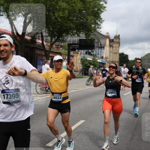 29.06.2025 - hella hamburg halbmarathon Yannick Fuchs http://msf.ph/oto/8182285 29.06.2025 10:43:12 20KM 1094, 1381, 1452, 1892, 2260, 3985, 4183, 4185, 4847, 4890, 5705, 6389, 7067, 8302, 8821, 9213, 9348, 9649, 9661, 9770, 10053, 10184, 10859, 10860, 11451, 11579, 11679, 11779, 12094, 12421, 12533, 12534, 12690, 13009, 13183, 13269, 13450, 13962, 14033, 15384, 15422, 15784, 15857, 15894, 16369, 16592, 16627, 17173, 17395, 17632, 17745, 17855, 17982, 18598, 18873, 18887 meine-sportfotos.de