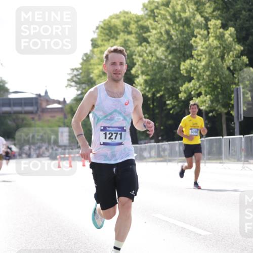 29.06.2025 - hella hamburg halbmarathon Jannik Wohlers http://msf.ph/oto/8182318 29.06.2025 09:42:53 Lombardsbrücke 1271, 4338, 5301, 6090, 9097, 9385, 9565, 9767, 10867, 11994, 12341, 13374, 14728, 14757, 15483, 15671, 18037, 18328, 18693, 18695, 18989 meine-sportfotos.de