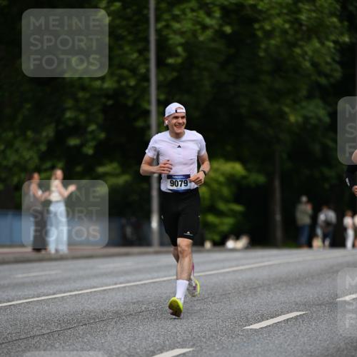 29.06.2025 - hella hamburg halbmarathon Dr. Thomas Lammeyer http://msf.ph/oto/8182342 29.06.2025 09:47:20 Kennedybrücke 1122, 1953, 3189, 3379, 5308, 5344, 7231, 7793, 8975, 9047, 9079, 10106, 10173, 11150 meine-sportfotos.de
