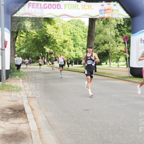29.06.2025 - hella hamburg halbmarathon MichiJ http://msf.ph/oto/8182360 29.06.2025 10:17:31 Zwischen KM18-KM19 1577, 9804, 13941, 13956, 19114 meine-sportfotos.de