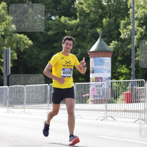29.06.2025 - hella hamburg halbmarathon Jannik Wohlers http://msf.ph/oto/8182387 29.06.2025 09:42:55 Lombardsbrücke 1271, 4338, 5301, 6090, 7380, 9385, 9565, 9767, 10867, 13374, 14728, 14757, 15483, 15671, 18037, 18328, 18693, 18695, 18989 meine-sportfotos.de