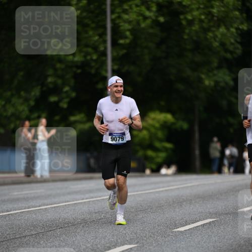 29.06.2025 - hella hamburg halbmarathon Dr. Thomas Lammeyer http://msf.ph/oto/8182402 29.06.2025 09:47:20 Kennedybrücke 1122, 1953, 3189, 3379, 5308, 5344, 7231, 7793, 8975, 9047, 9079, 10106, 10173, 11150 meine-sportfotos.de