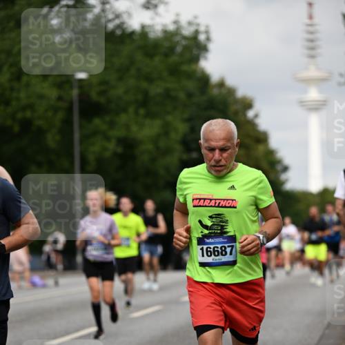 29.06.2025 - hella hamburg halbmarathon Dr. Thomas Lammeyer http://msf.ph/oto/8182533 29.06.2025 10:10:27 Kennedybrücke 1766, 1830, 1936, 1981, 2471, 2624, 3062, 4169, 4542, 5431, 6014, 7741, 8051, 8290, 8744, 10214, 10781 meine-sportfotos.de