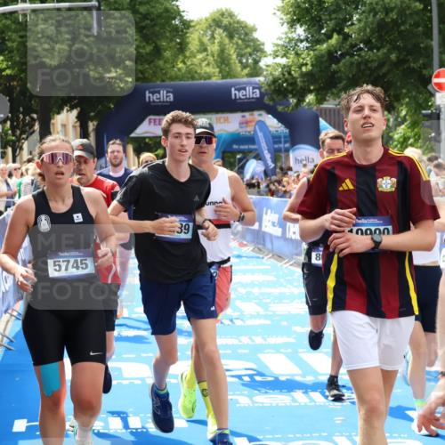29.06.2025 - hella hamburg halbmarathon Zöllner http://msf.ph/oto/8182537 29.06.2025 10:40:51 Ziel 1631, 1882, 2750, 4634, 4889, 5014, 5026, 5745, 6429, 7080, 7109, 7378, 8074, 8629, 9979, 10369, 10900, 11959, 14092, 14661, 15351, 16201, 16249, 17486 meine-sportfotos.de