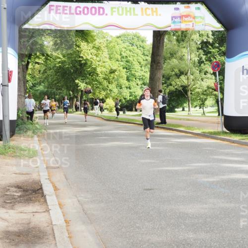 29.06.2025 - hella hamburg halbmarathon MichiJ http://msf.ph/oto/8182543 29.06.2025 10:17:36 Zwischen KM18-KM19 1577, 10655, 13956, 15583 meine-sportfotos.de