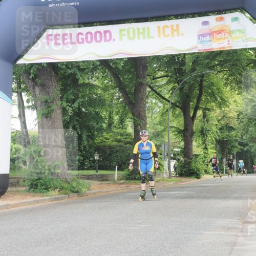 29.06.2025 - hella hamburg halbmarathon KatJ http://msf.ph/oto/8182544 29.06.2025 09:23:56 Zwischen KM18-KM19  meine-sportfotos.de