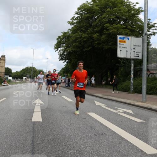 29.06.2025 - hella hamburg halbmarathon Yannick Fuchs http://msf.ph/oto/8182552 29.06.2025 10:28:53 20KM 1080, 1396, 1743, 2228, 2879, 3005, 5550, 6305, 7534, 7901, 8312, 9345, 9376, 10865, 11019, 11227, 12595, 13066, 13493, 13494, 13771, 14448, 14549, 15500, 16148, 16243, 16417, 17191, 17489, 17751, 17877, 18099, 18906 meine-sportfotos.de