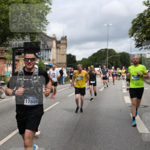 29.06.2025 - hella hamburg halbmarathon Yannick Fuchs http://msf.ph/oto/8182607 29.06.2025 10:43:14 20KM 1094, 1342, 1381, 1452, 1476, 1892, 2260, 3985, 4183, 4185, 4847, 4890, 5705, 6389, 7067, 8302, 8821, 9213, 9348, 9649, 9661, 10053, 10184, 10859, 10860, 11451, 11579, 11679, 11779, 12094, 12421, 12533, 12534, 12690, 13009, 13183, 13269, 13450, 13962, 14033, 15384, 15422, 15784, 15857, 15894, 16369, 16592, 16627, 17173, 17395, 17632, 17745, 17855, 17982, 18598, 18873, 18887 meine-sportfotos.de