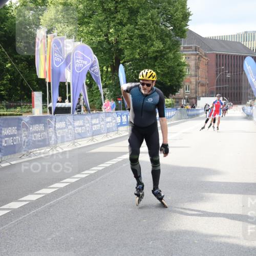 29.06.2025 - hella hamburg halbmarathon Strokosch-Dieckow http://msf.ph/oto/8182654 29.06.2025 09:23:46 Ziel 20218, 20219, 20284 meine-sportfotos.de