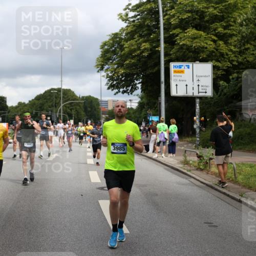 29.06.2025 - hella hamburg halbmarathon Yannick Fuchs http://msf.ph/oto/8182680 29.06.2025 10:43:14 20KM 1094, 1342, 1381, 1452, 1476, 1892, 2260, 3985, 4183, 4185, 4847, 4890, 5705, 6389, 7067, 8302, 8821, 9213, 9348, 9649, 9661, 10053, 10184, 10859, 10860, 11451, 11579, 11679, 11779, 12094, 12421, 12533, 12534, 12690, 13009, 13183, 13269, 13450, 13962, 14033, 15384, 15422, 15784, 15857, 15894, 16369, 16592, 16627, 17173, 17395, 17632, 17745, 17855, 17982, 18598, 18873, 18887 meine-sportfotos.de