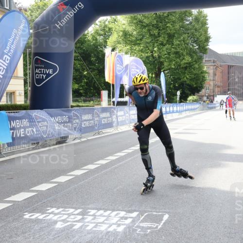 29.06.2025 - hella hamburg halbmarathon Strokosch-Dieckow http://msf.ph/oto/8182695 29.06.2025 09:23:47 Ziel 20218, 20219, 20284 meine-sportfotos.de