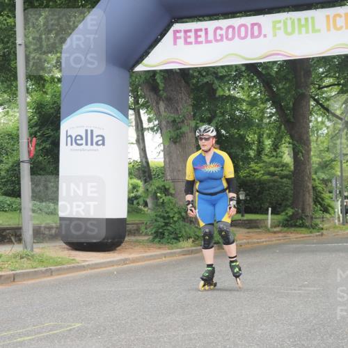 29.06.2025 - hella hamburg halbmarathon KatJ http://msf.ph/oto/8182737 29.06.2025 09:23:57 Zwischen KM18-KM19  meine-sportfotos.de