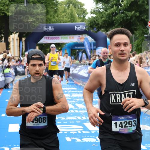 29.06.2025 - hella hamburg halbmarathon Zöllner http://msf.ph/oto/8182781 29.06.2025 10:32:44 Ziel 1990, 7965, 8062, 12987, 13961, 14293, 14908, 16619, 17117, 17151 meine-sportfotos.de