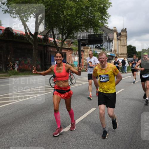 29.06.2025 - hella hamburg halbmarathon Yannick Fuchs http://msf.ph/oto/8182807 29.06.2025 10:43:15 20KM 1094, 1342, 1381, 1452, 1476, 2260, 2596, 3985, 4183, 4185, 4847, 4890, 5705, 6389, 7067, 8302, 8821, 9213, 9348, 9649, 9661, 10053, 10184, 10859, 10860, 11451, 11579, 11679, 11779, 12094, 12421, 12533, 12690, 13009, 13183, 13269, 13450, 13962, 14033, 15384, 15422, 15784, 15857, 15894, 16369, 16592, 16627, 17173, 17395, 17632, 17745, 17855, 17982, 18598, 18873, 18887 meine-sportfotos.de