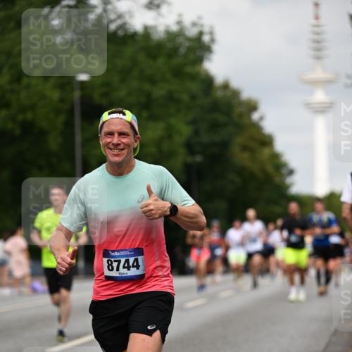 29.06.2025 - hella hamburg halbmarathon Dr. Thomas Lammeyer http://msf.ph/oto/8182809 29.06.2025 10:10:29 Kennedybrücke 1766, 1830, 1936, 1981, 2471, 2624, 3062, 4169, 4542, 4666, 5431, 6014, 7741, 8051, 8290, 8744, 10214, 10781, 10886 meine-sportfotos.de
