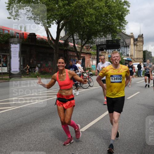 29.06.2025 - hella hamburg halbmarathon Yannick Fuchs http://msf.ph/oto/8182843 29.06.2025 10:43:16 20KM 1094, 1342, 1381, 1452, 1476, 2260, 2592, 2596, 3060, 3985, 4183, 4185, 4847, 4890, 5705, 6158, 6389, 7067, 8302, 8821, 9038, 9213, 9348, 9649, 9661, 10053, 10184, 10859, 10860, 11340, 11451, 11519, 11579, 11679, 11779, 12094, 12421, 12533, 12690, 13009, 13183, 13233, 13269, 13450, 13962, 14033, 15384, 15422, 15784, 15857, 15894, 16369, 16592, 16627, 17173, 17395, 17632, 17745, 17855, 17982, 18598, 18873, 18887 meine-sportfotos.de