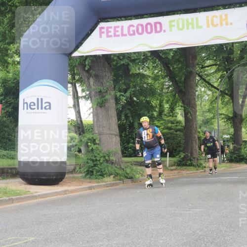 29.06.2025 - hella hamburg halbmarathon KatJ http://msf.ph/oto/8182845 29.06.2025 09:24:01 Zwischen KM18-KM19  meine-sportfotos.de
