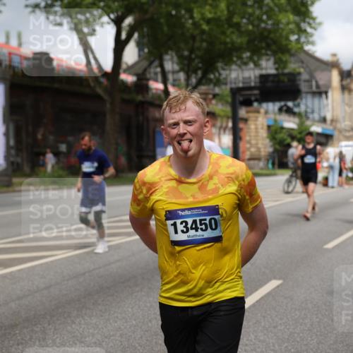 29.06.2025 - hella hamburg halbmarathon Yannick Fuchs http://msf.ph/oto/8182907 29.06.2025 10:43:16 20KM 1094, 1342, 1381, 1452, 1476, 2260, 2592, 2596, 3060, 3985, 4183, 4185, 4847, 4890, 5705, 6158, 6389, 7067, 8302, 8821, 9038, 9213, 9348, 9649, 9661, 10053, 10184, 10859, 10860, 11340, 11451, 11519, 11579, 11679, 11779, 12094, 12421, 12533, 12690, 13009, 13183, 13233, 13269, 13450, 13962, 14033, 15384, 15422, 15784, 15857, 15894, 16369, 16592, 16627, 17173, 17395, 17632, 17745, 17855, 17982, 18598, 18873, 18887 meine-sportfotos.de