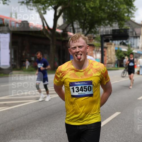 29.06.2025 - hella hamburg halbmarathon Yannick Fuchs http://msf.ph/oto/8182918 29.06.2025 10:43:16 20KM 1094, 1342, 1381, 1452, 1476, 2260, 2592, 2596, 3060, 3985, 4183, 4185, 4847, 4890, 5705, 6158, 6389, 7067, 8302, 8821, 9038, 9213, 9348, 9649, 9661, 10053, 10184, 10859, 10860, 11340, 11451, 11519, 11579, 11679, 11779, 12094, 12421, 12533, 12690, 13009, 13183, 13233, 13269, 13450, 13962, 14033, 15384, 15422, 15784, 15857, 15894, 16369, 16592, 16627, 17173, 17395, 17632, 17745, 17855, 17982, 18598, 18873, 18887 meine-sportfotos.de