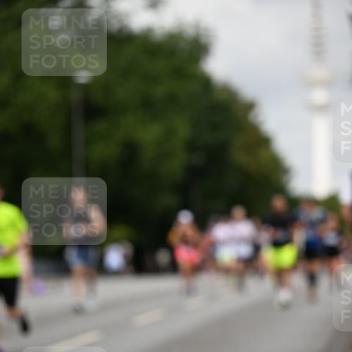 29.06.2025 - hella hamburg halbmarathon Dr. Thomas Lammeyer http://msf.ph/oto/8182921 29.06.2025 10:10:30 Kennedybrücke 1766, 1830, 1936, 1981, 2471, 2624, 3062, 4542, 4666, 5431, 6014, 7741, 8051, 8290, 8744, 10214, 10736, 10781, 10886 meine-sportfotos.de