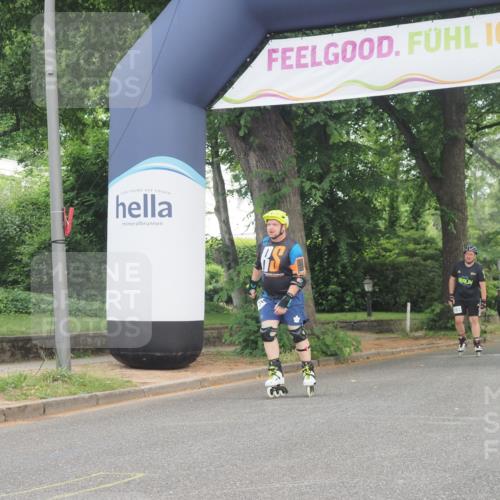 29.06.2025 - hella hamburg halbmarathon KatJ http://msf.ph/oto/8182937 29.06.2025 09:24:02 Zwischen KM18-KM19  meine-sportfotos.de