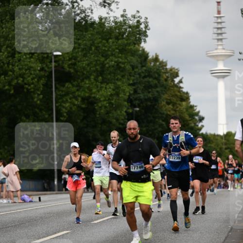 29.06.2025 - hella hamburg halbmarathon Dr. Thomas Lammeyer http://msf.ph/oto/8182980 29.06.2025 10:10:34 Kennedybrücke 1766, 1830, 1936, 1981, 4542, 4550, 4666, 5431, 5951, 8051, 8290, 8744, 8960, 10214, 10736, 10781, 10886 meine-sportfotos.de