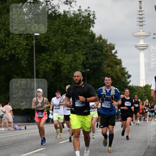 29.06.2025 - hella hamburg halbmarathon Dr. Thomas Lammeyer http://msf.ph/oto/8183024 29.06.2025 10:10:35 Kennedybrücke 1766, 1830, 1936, 1981, 4542, 4550, 4666, 5431, 5951, 8051, 8290, 8744, 8960, 10214, 10736, 10886 meine-sportfotos.de