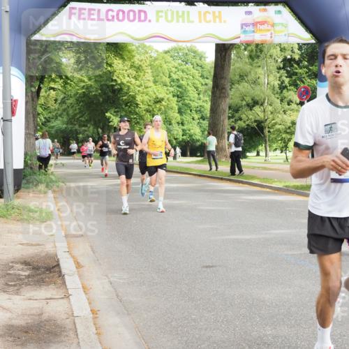 29.06.2025 - hella hamburg halbmarathon MichiJ http://msf.ph/oto/8183037 29.06.2025 10:17:44 Zwischen KM18-KM19 1122, 2604, 12529, 15576, 15583, 17354, 19042 meine-sportfotos.de