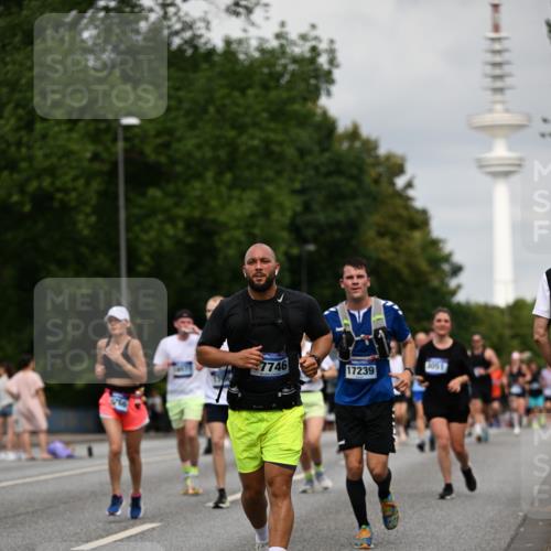 29.06.2025 - hella hamburg halbmarathon Dr. Thomas Lammeyer http://msf.ph/oto/8183050 29.06.2025 10:10:35 Kennedybrücke 1766, 1830, 1936, 1981, 4542, 4550, 4666, 5431, 5951, 8051, 8290, 8744, 8960, 10214, 10736, 10886 meine-sportfotos.de