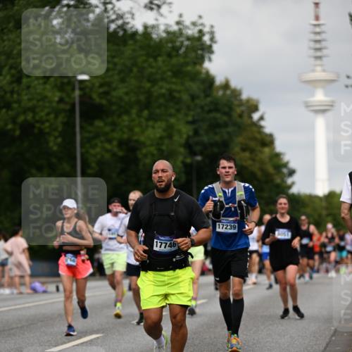 29.06.2025 - hella hamburg halbmarathon Dr. Thomas Lammeyer http://msf.ph/oto/8183054 29.06.2025 10:10:35 Kennedybrücke 1766, 1830, 1936, 1981, 4542, 4550, 4666, 5431, 5951, 8051, 8290, 8744, 8960, 10214, 10736, 10886 meine-sportfotos.de