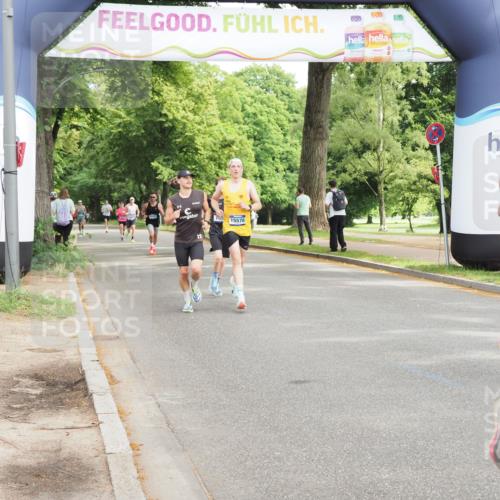 29.06.2025 - hella hamburg halbmarathon MichiJ http://msf.ph/oto/8183058 29.06.2025 10:17:44 Zwischen KM18-KM19 1122, 2604, 12529, 15576, 15583, 17354, 19042 meine-sportfotos.de