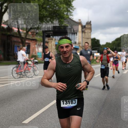 29.06.2025 - hella hamburg halbmarathon Yannick Fuchs http://msf.ph/oto/8183059 29.06.2025 10:43:17 20KM 1094, 1342, 1381, 1452, 1476, 2260, 2592, 2596, 2706, 3060, 3985, 4183, 4185, 4847, 4890, 5705, 6158, 6389, 7067, 8302, 8821, 9038, 9213, 9348, 9649, 9661, 9695, 10053, 10184, 10859, 10860, 11340, 11519, 11579, 11679, 11779, 12094, 12421, 12533, 12690, 13009, 13183, 13233, 13269, 13450, 13688, 13962, 14033, 15384, 15422, 15857, 15894, 16369, 16592, 16627, 17173, 17395, 17632, 17745, 17855, 18598, 18842, 18873, 18887 meine-sportfotos.de